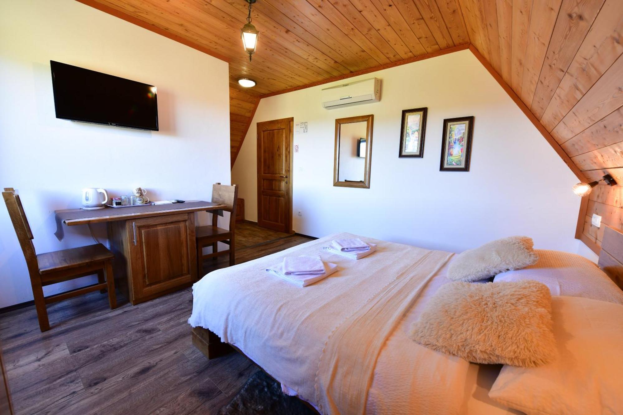 Flora House Apartment Rastovaca Bagian luar foto