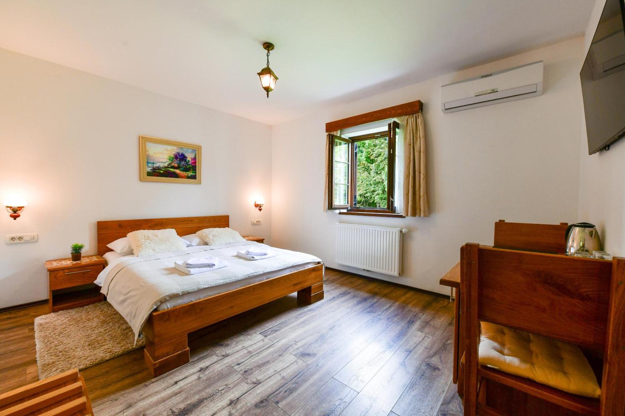 Flora House Apartment Rastovaca Bagian luar foto