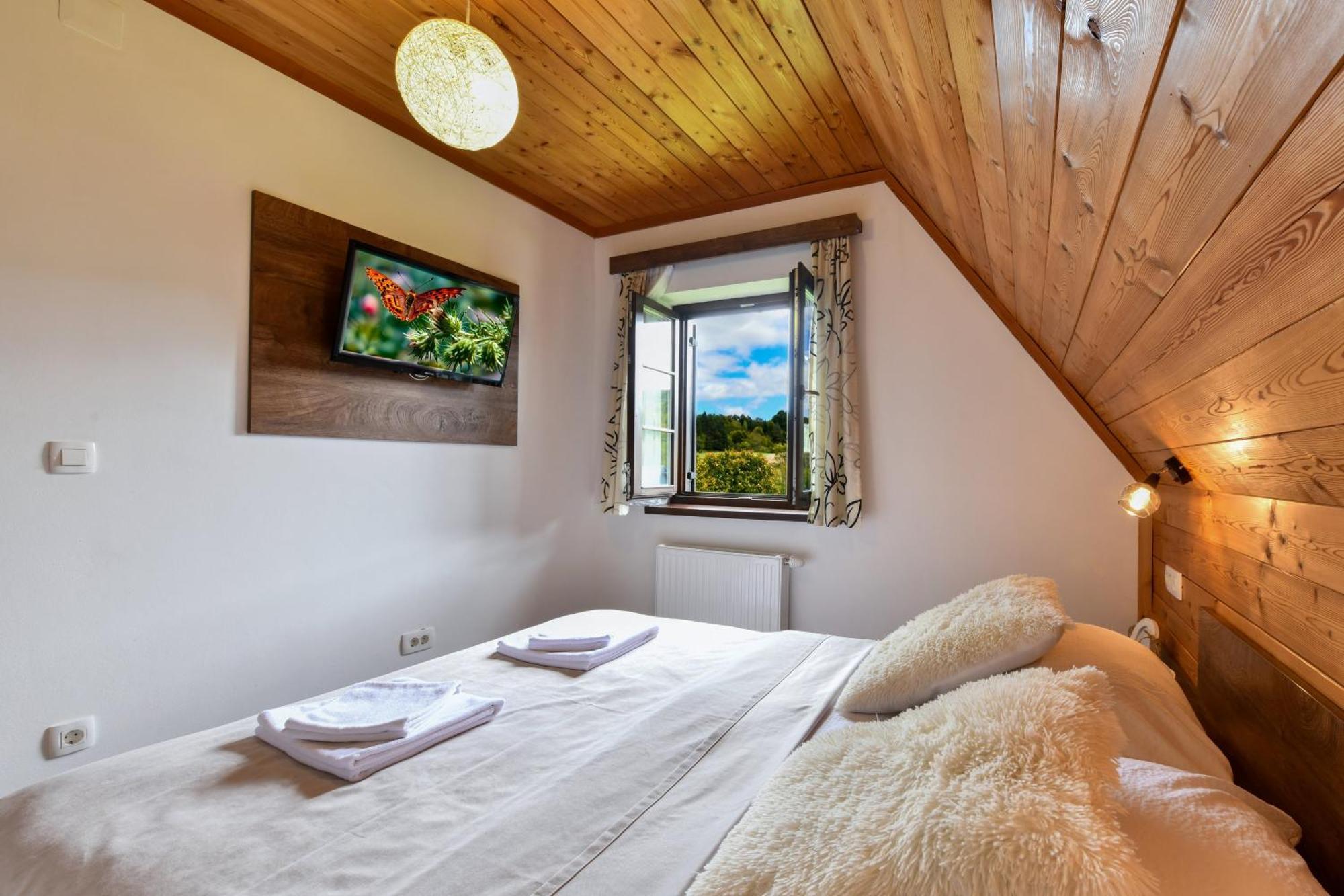 Flora House Apartment Rastovaca Bagian luar foto