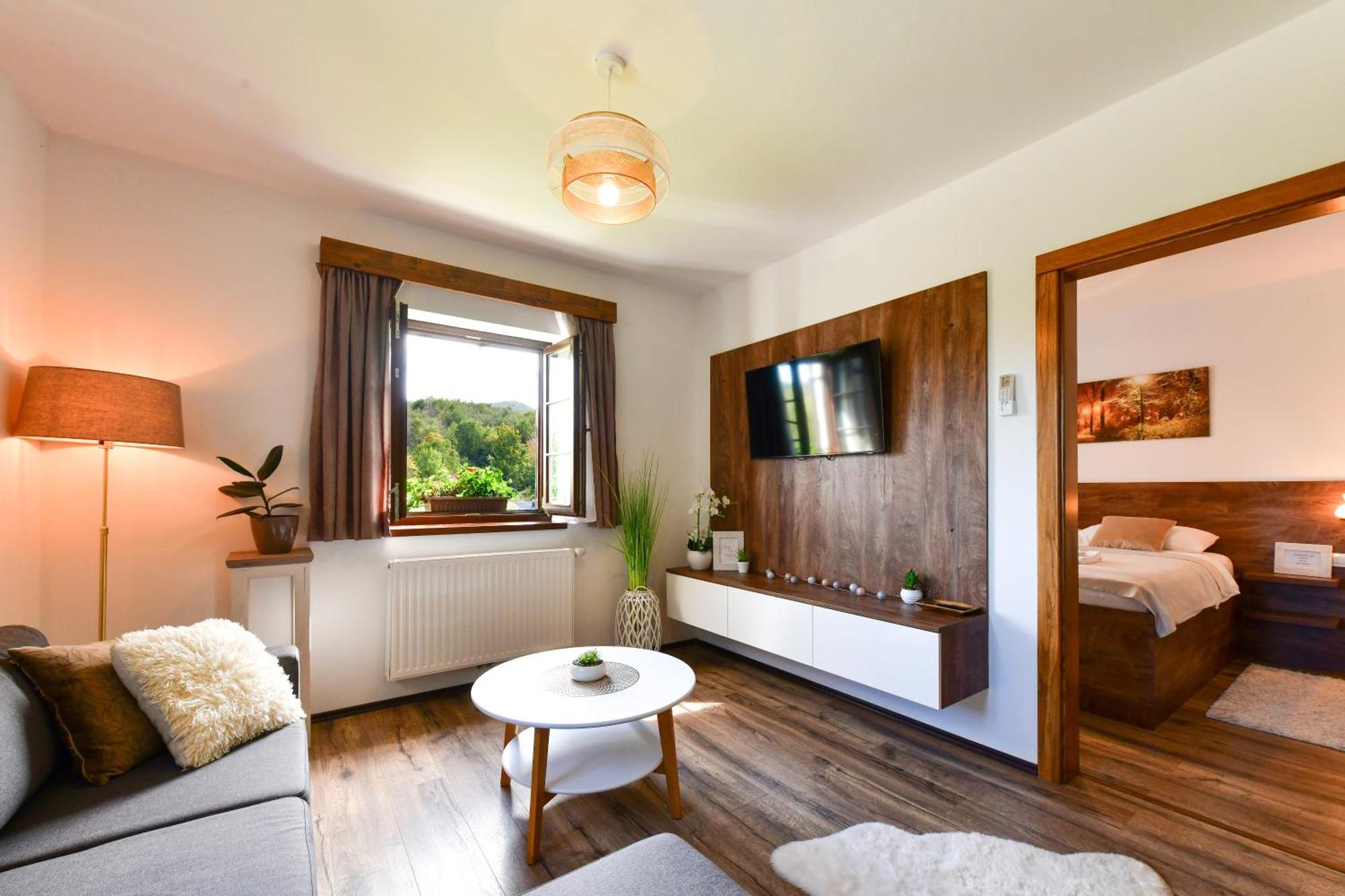 Flora House Apartment Rastovaca Bagian luar foto