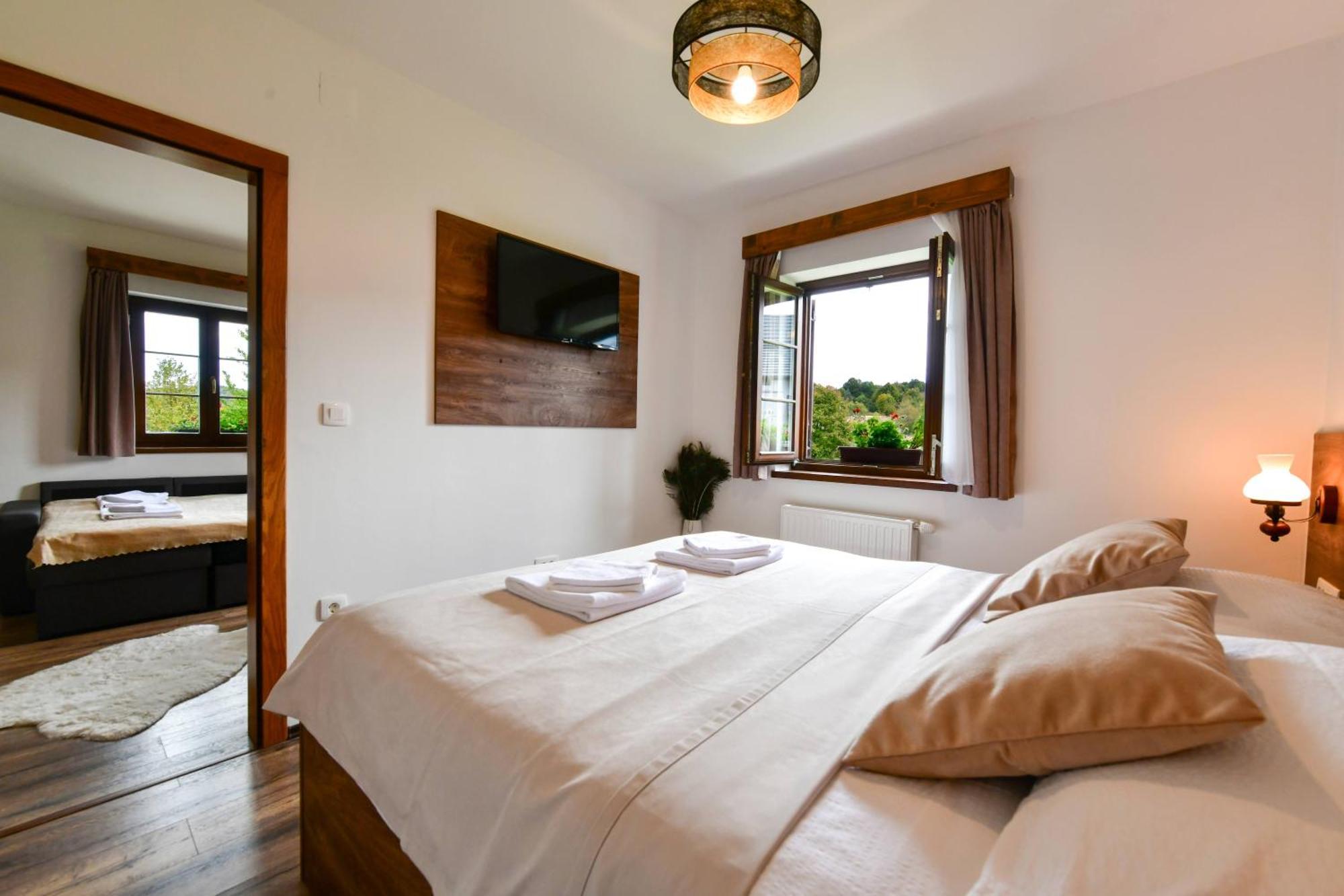 Flora House Apartment Rastovaca Bagian luar foto