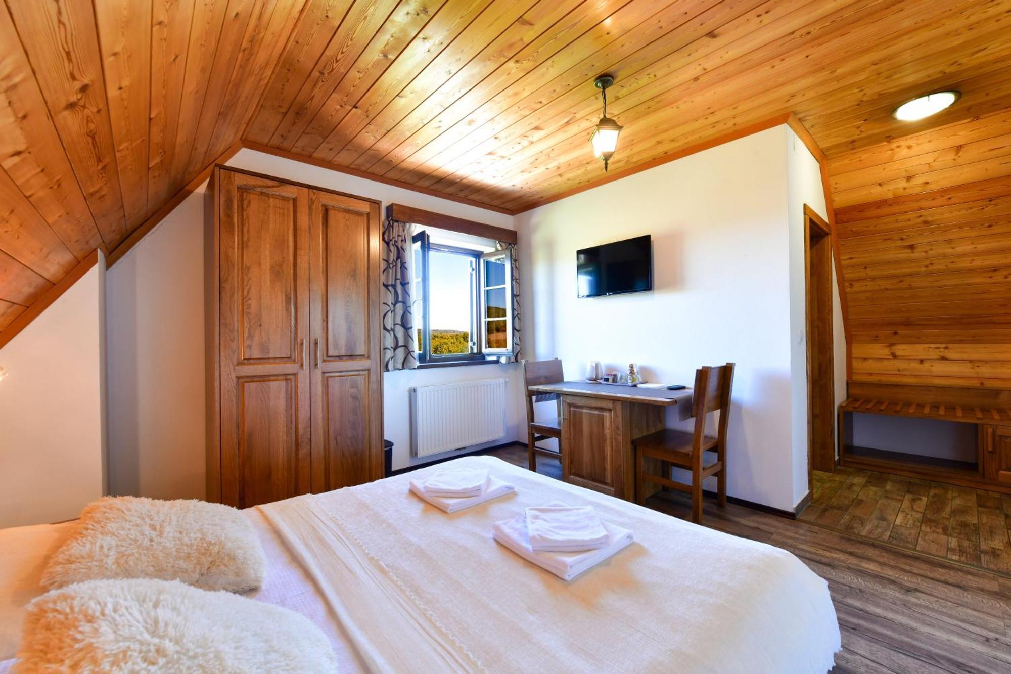 Flora House Apartment Rastovaca Bagian luar foto